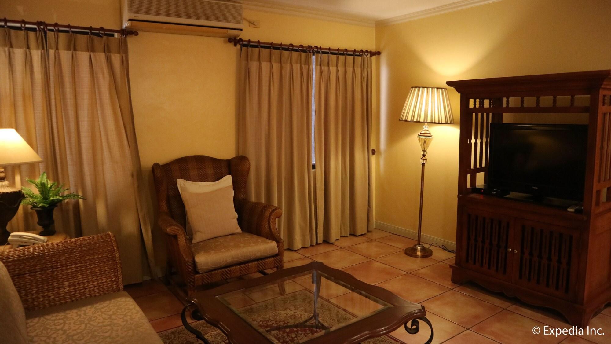 Sophia Suites Residence Hotel Cebu Екстериор снимка