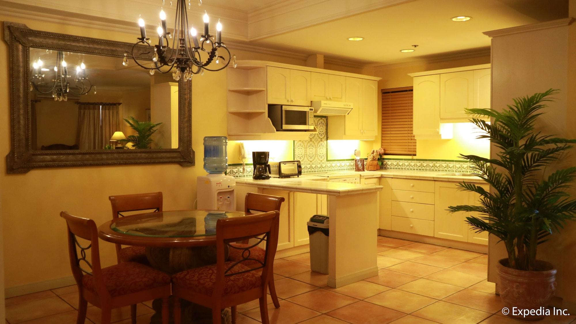 Sophia Suites Residence Hotel Cebu Екстериор снимка