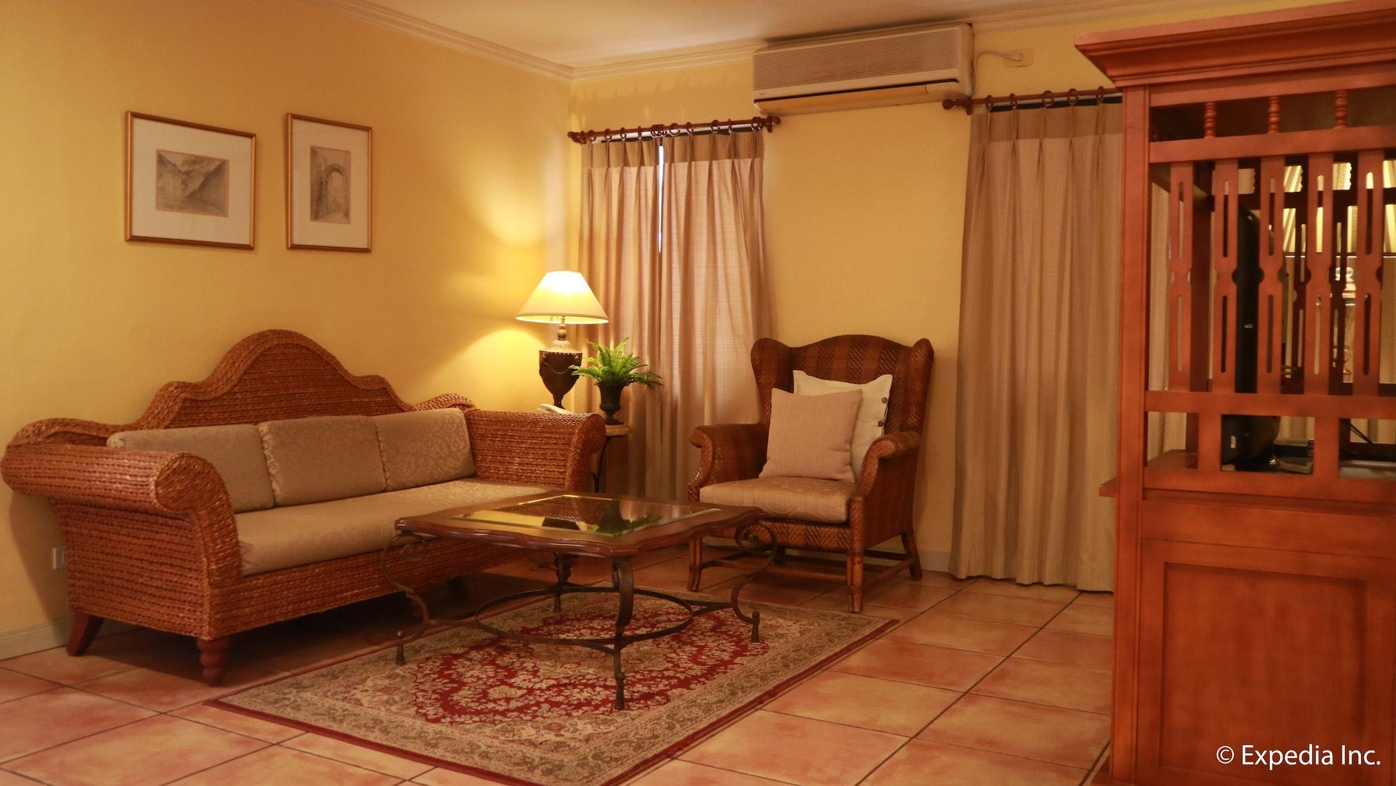 Sophia Suites Residence Hotel Cebu Екстериор снимка