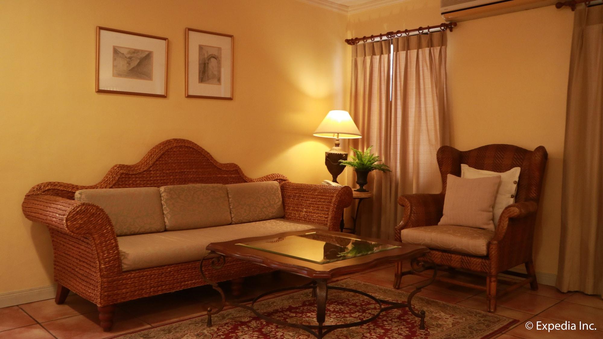 Sophia Suites Residence Hotel Cebu Екстериор снимка