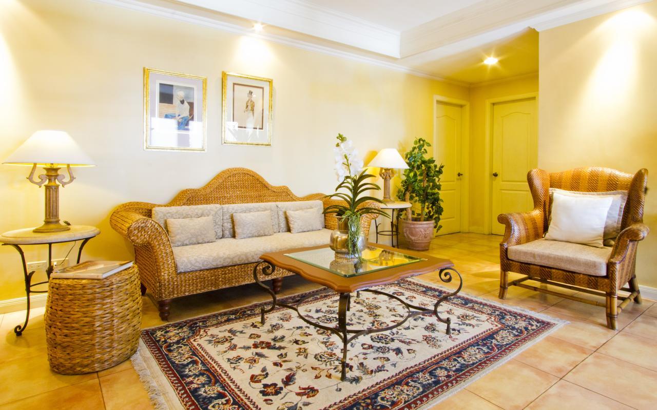 Sophia Suites Residence Hotel Cebu Екстериор снимка