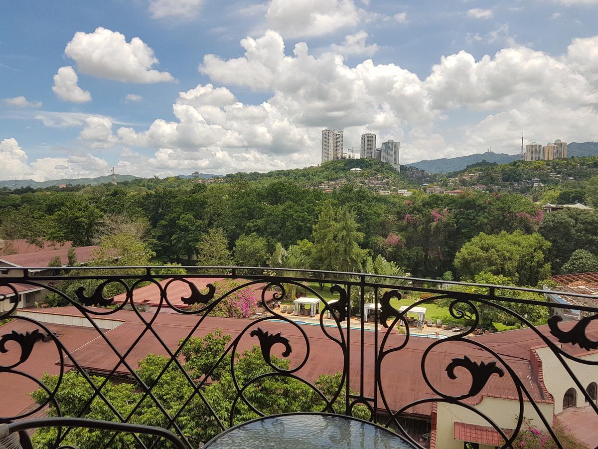 Sophia Suites Residence Hotel Cebu Екстериор снимка
