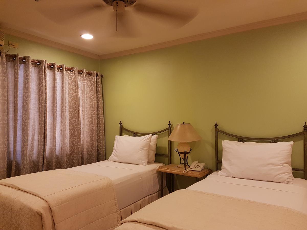 Sophia Suites Residence Hotel Cebu Екстериор снимка